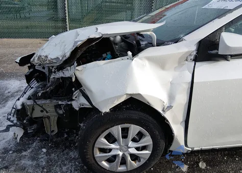 2015 Toyota Corolla Le Eco из США, поврежденный, VIN 5YFBPRHE0FP179339